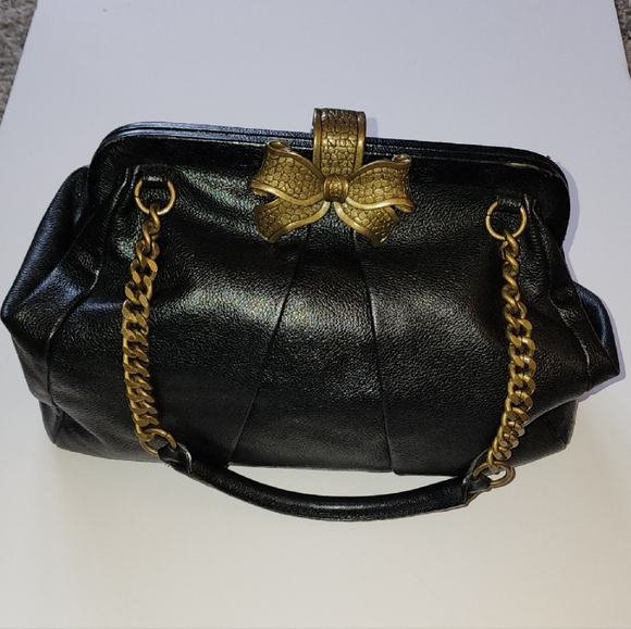 Betsey Johnson Handbags - Betsey Johnson Vintage "Bow-nanza" Satchel.